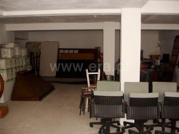 Armazém / Santarém, Esc. Ginestal Machado